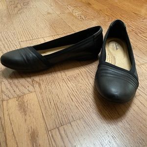 Clark Collection size 6.5, black flats